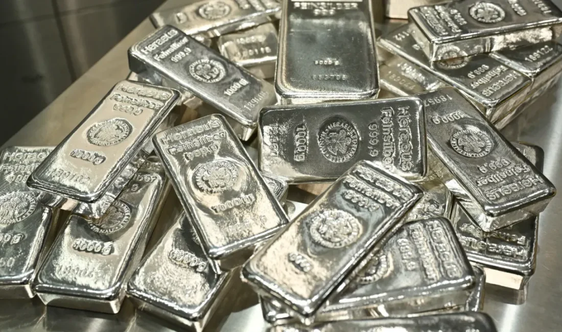 Kıymetli metallerde son dönemde görülen yükseliş eğilimi gümüşte de sert