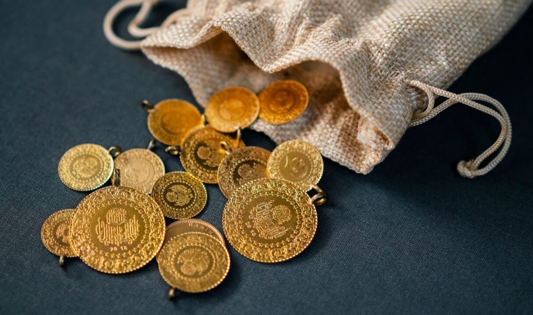 Altının gram fiyatı, güne düşüşle başlamasının ardından 5 bin 891