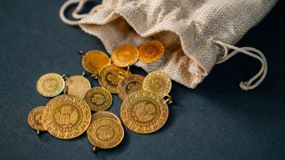 Altının gram fiyatı, güne düşüşle başlamasının ardından 5 bin 891