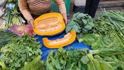 Aralık ayının gelmesiyle birlikte Aydın’ın Efeler ilçesinde kurulan Salı pazarında