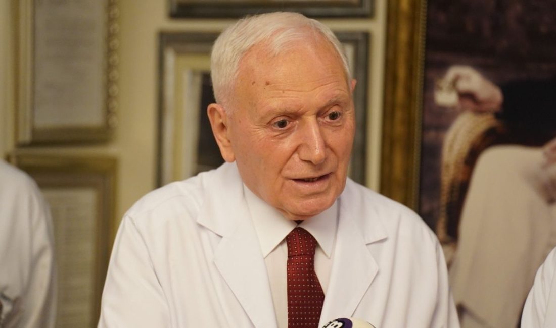 Prof. Dr. Mehmet Haberal ve ekibi, Başkent Üniversitesi Hastanesi’nde yalnızca