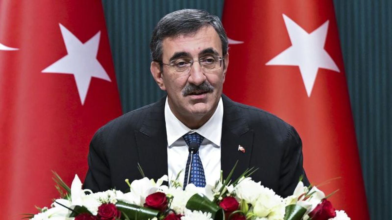 Cumhurbaşkanı Yardımcısı Cevdet Yılmaz, ekim ayı ödemeler dengesi verilerini değerlendirerek
