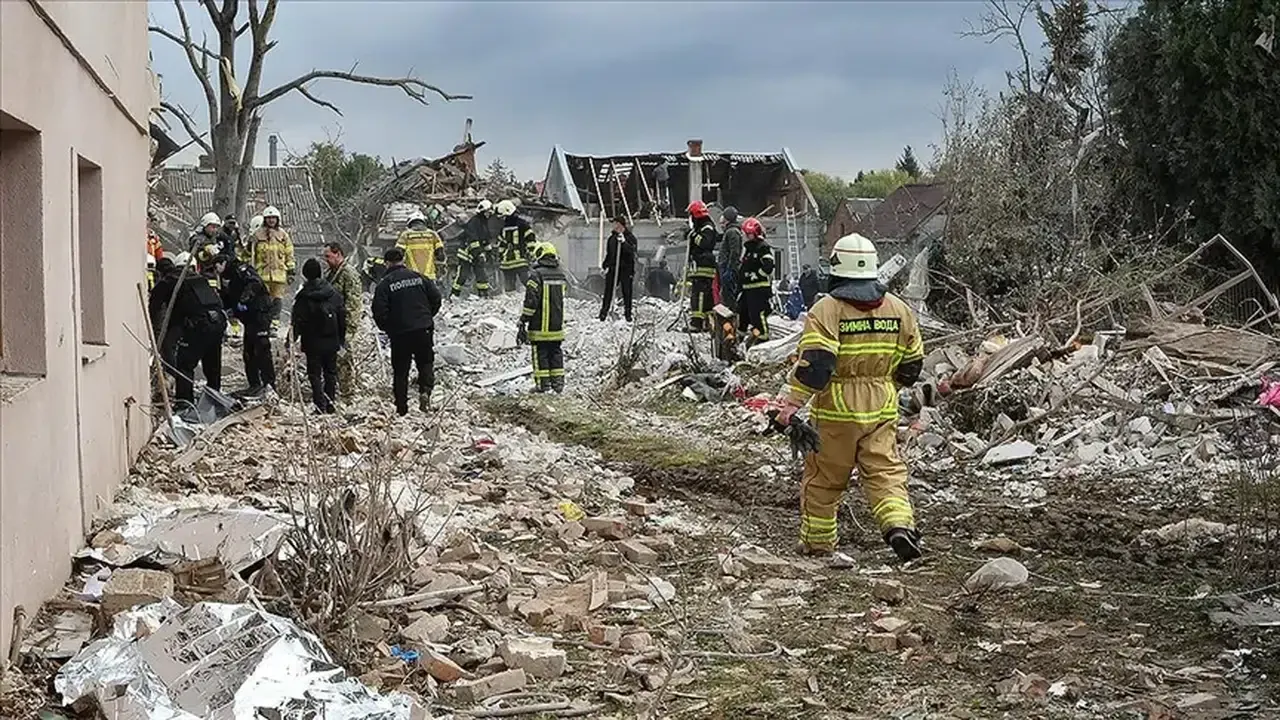 Rusya’nın Saratov Bölge Valisi Roman Busargin, Ukrayna’nın insansız hava araçlarıyla