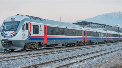 Otobüsle 3 saat süren yol, trenle yaklaşık 5 saatte tamamlanıyor