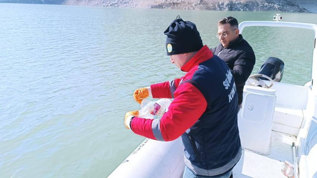 Aydın’ın Bozdoğan ilçesinde Kemer Baraj Gölü’nde su ürünlerine yönelik denetimler