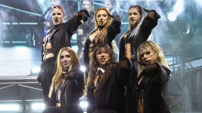 Manifest adlı müzik grubunun üyeleri ile “Aydeed” ismiyle tanınan sanatçı