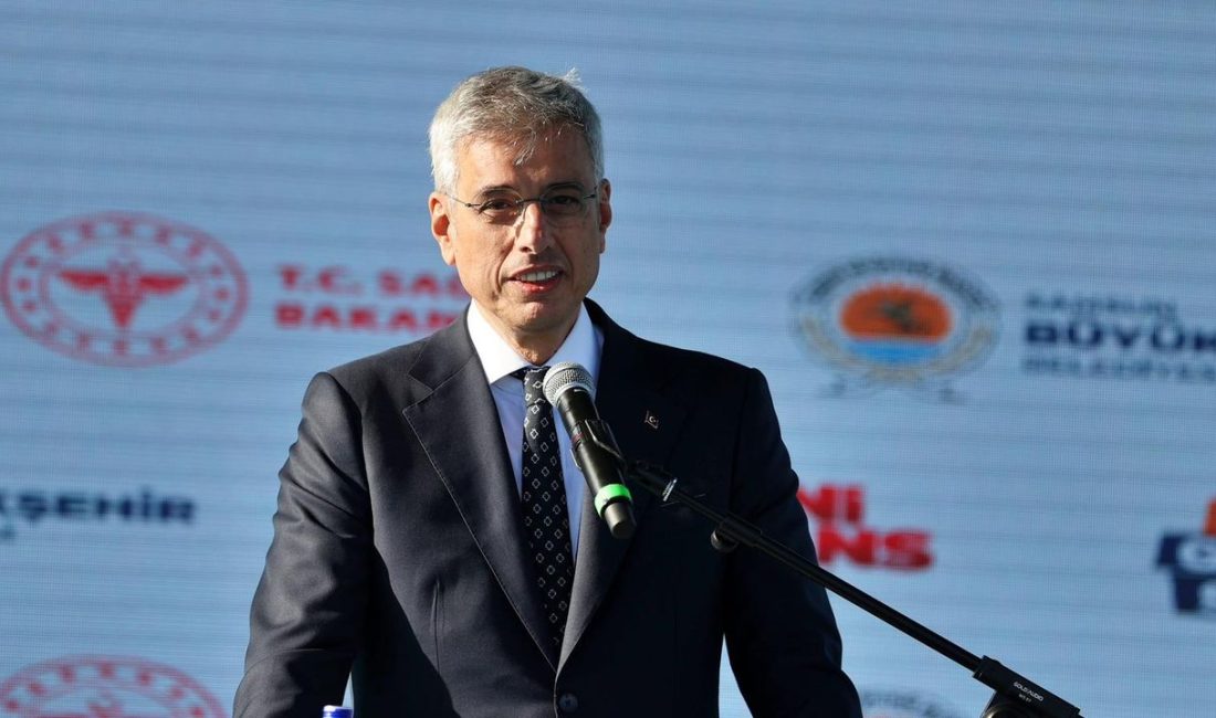 Sağlık Bakanı Memişoğlu konuşmasında; Türkiye’nin acil sağlık hizmetleri alanında attığı